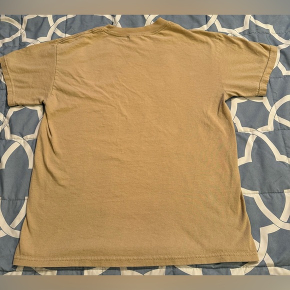 Men’s Med Light Beige Tennessee River T-Shirt “My Indian Name Is Crawling Drunk” - Picture 2 of 5